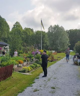 photo_1547757075704